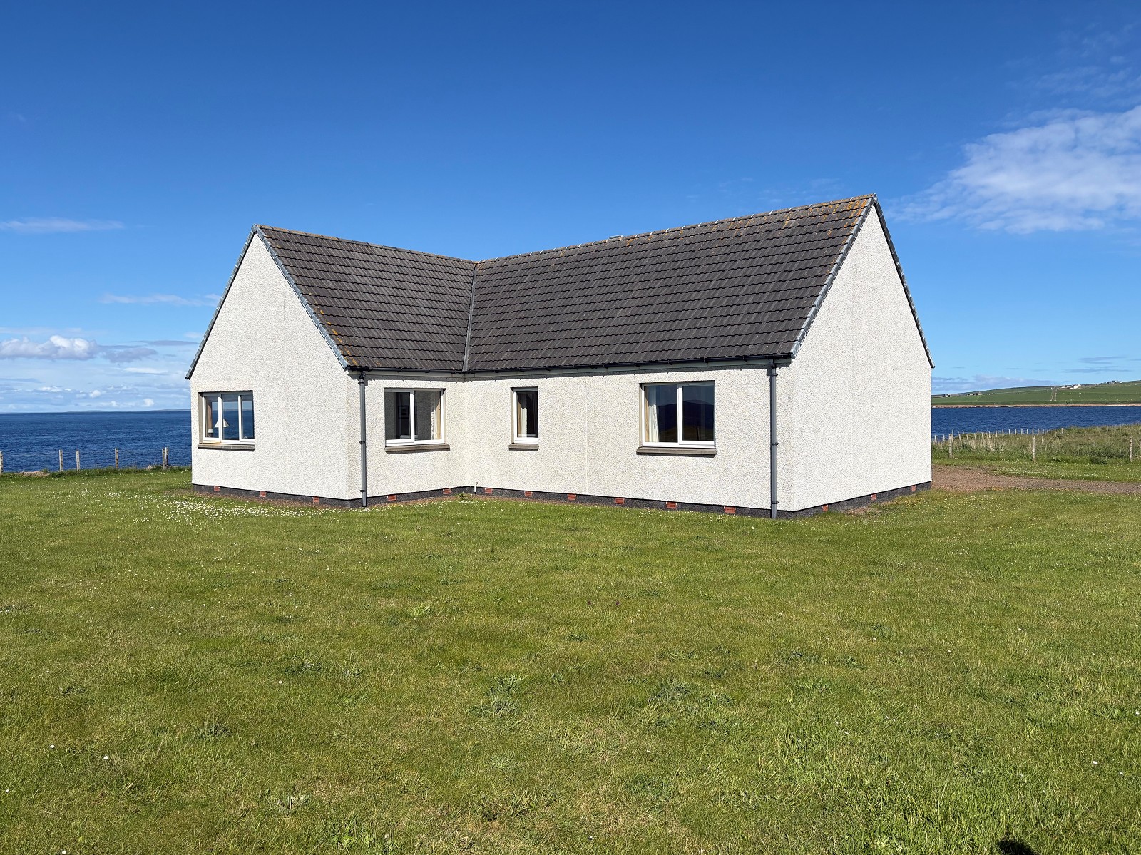 Scarfskerry, Thurso, Highland. KW14 8XN